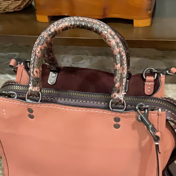 Small coach rogue 25 satchel in melon with snakeskin handles - Picture 2 of 16